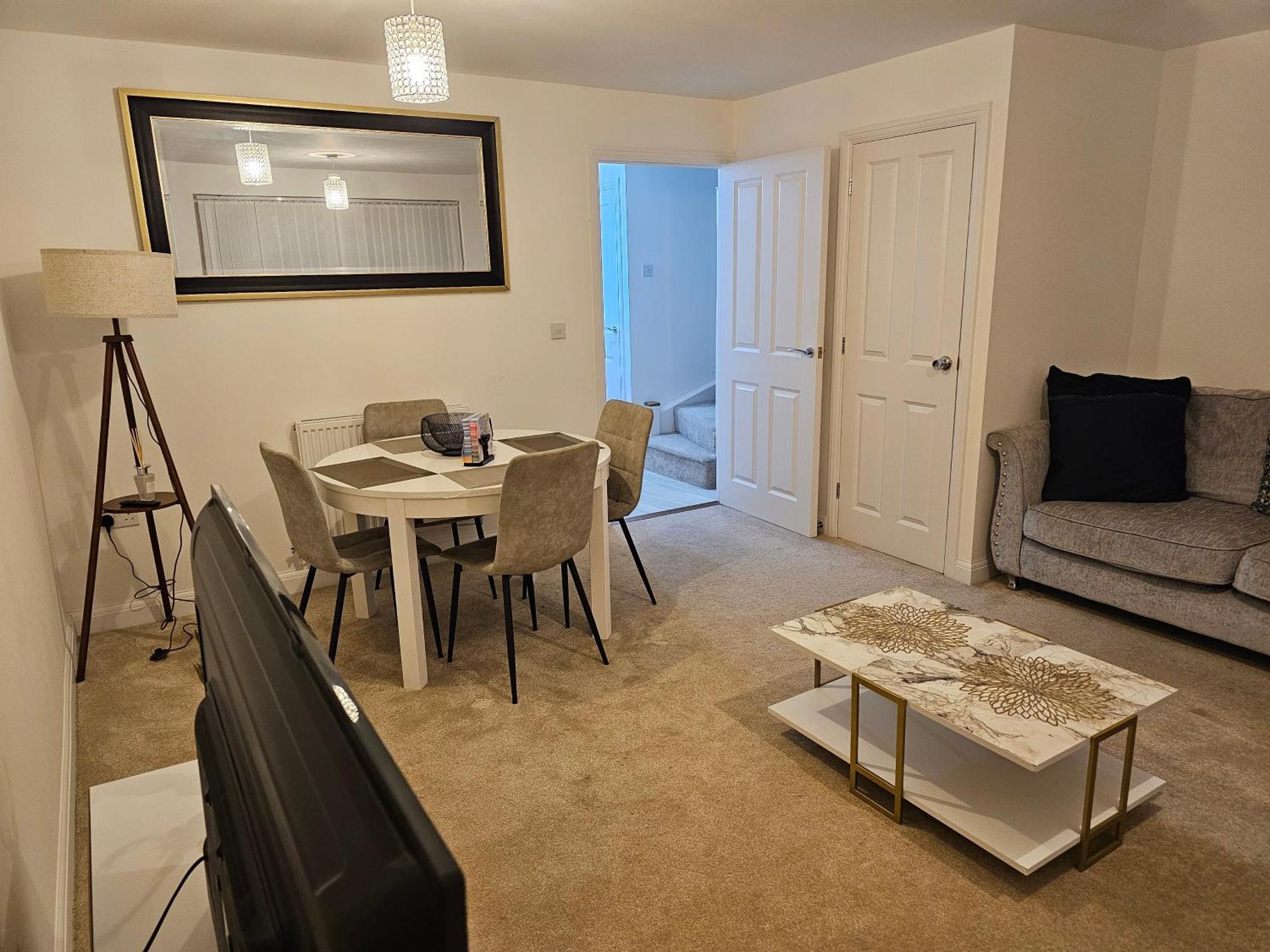 The Joyland Residential Home รอมซีย์ ภายนอก รูปภาพ